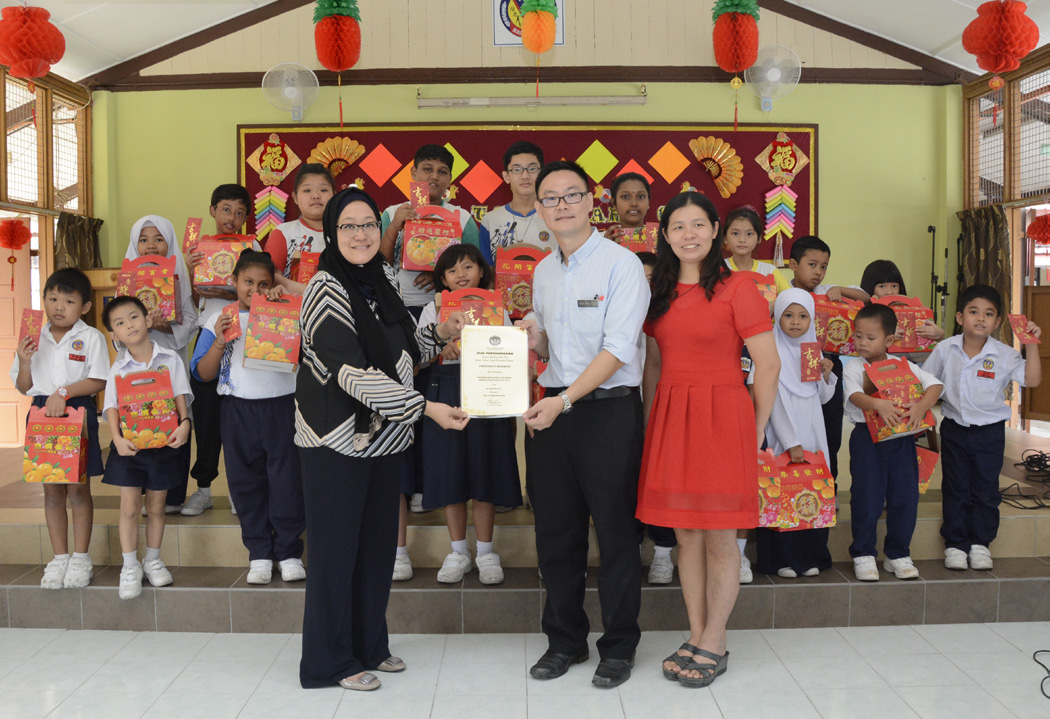 CNY Ang Pow Distribution