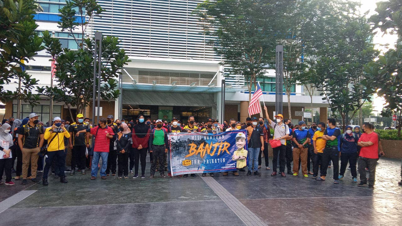 MISI BANTUAN BENCANA BANJIR JKR 2021 DI KG BUKIT CHANGGANG, DENGKIL