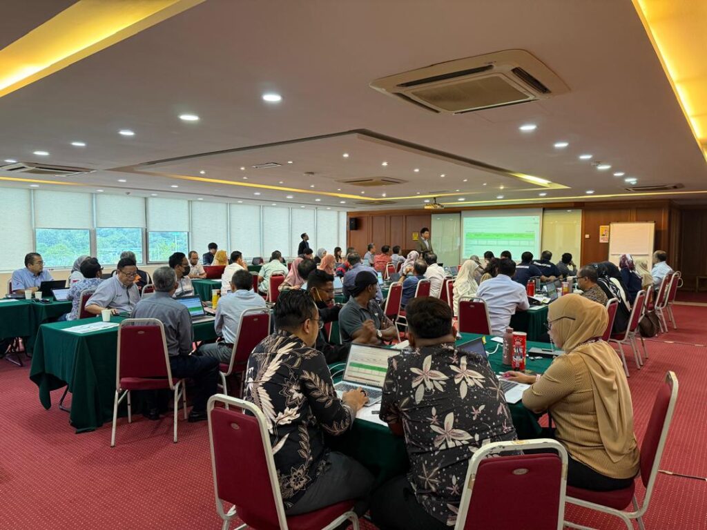 Participants at ISRF S2 Workshop on Climate Change Reporting